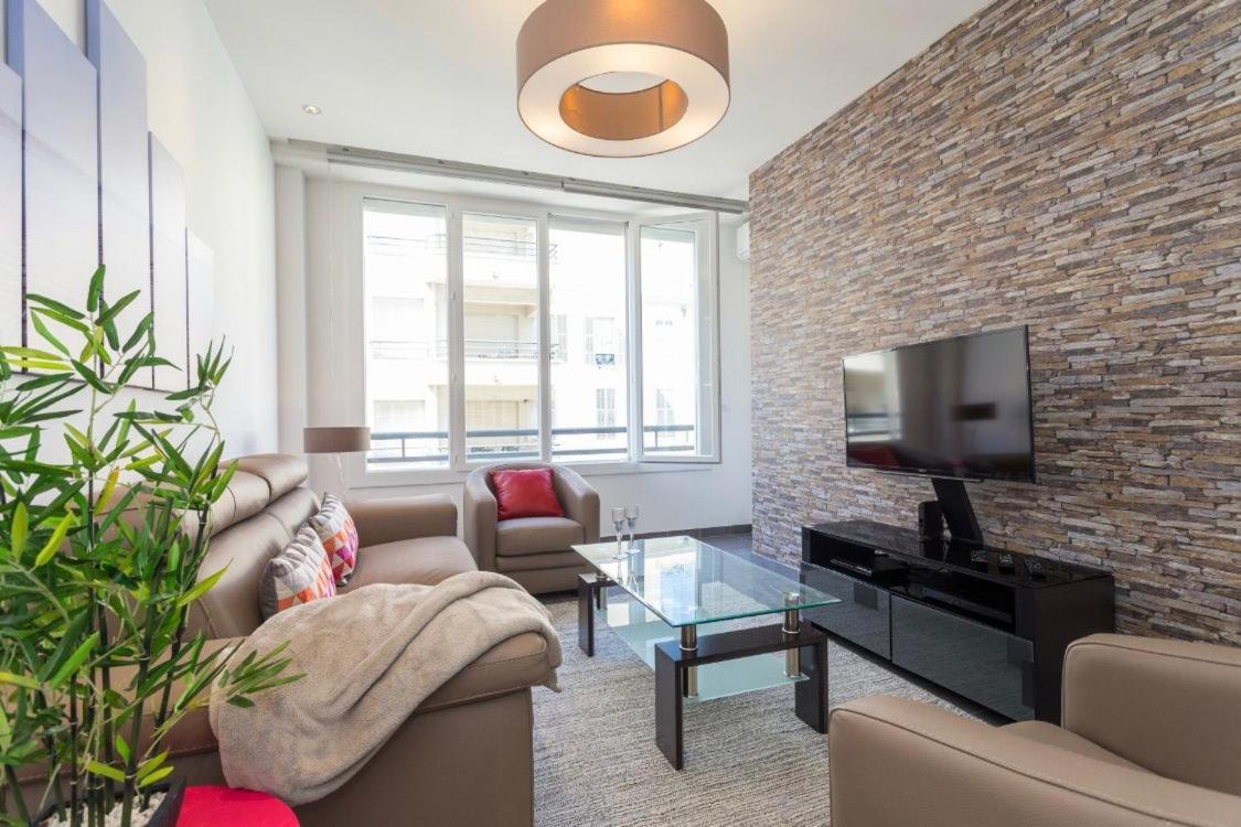 Royal Apartment Near The Beaches Nisa Exterior foto