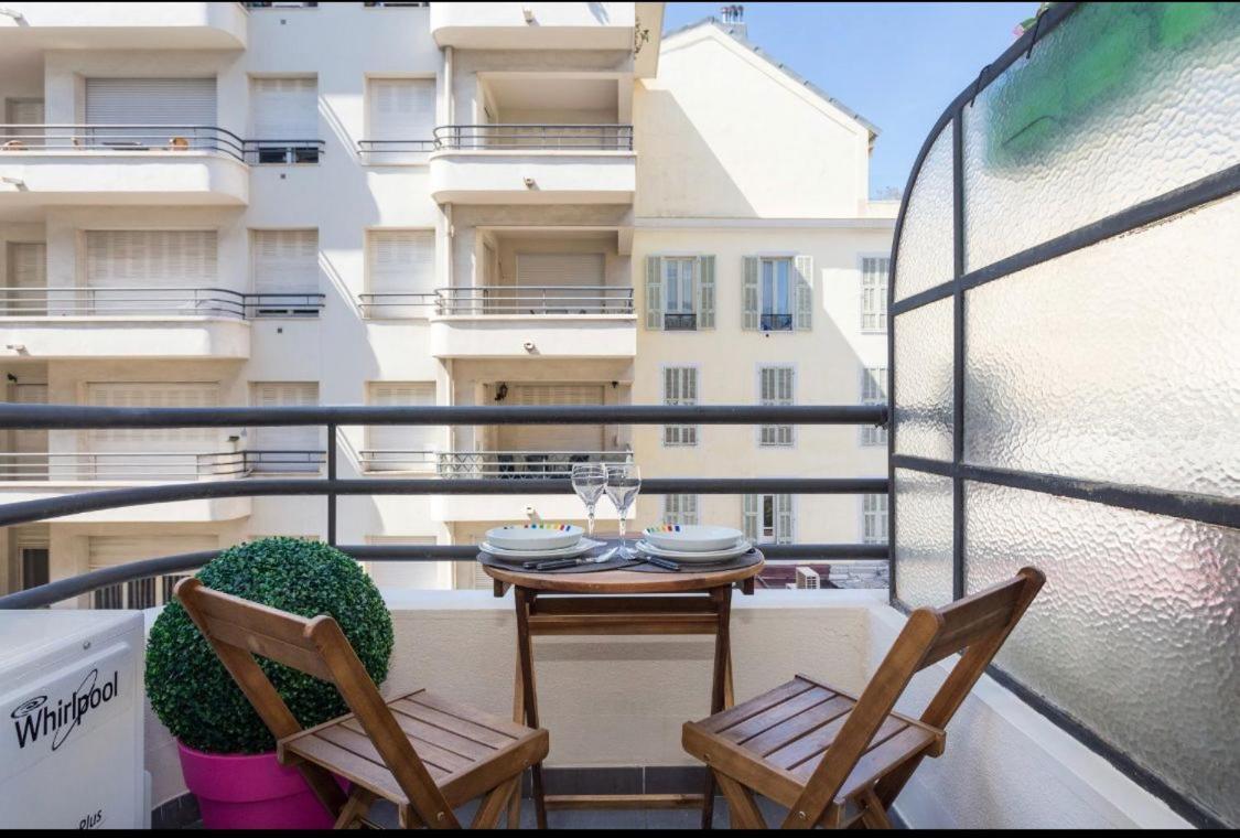 Royal Apartment Near The Beaches Nisa Exterior foto